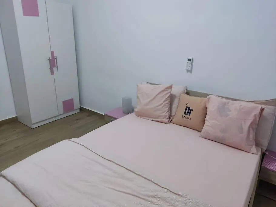 Superbe Appartement Avec Parking Gratuit Et Garde Dakar 0*,  Senegal