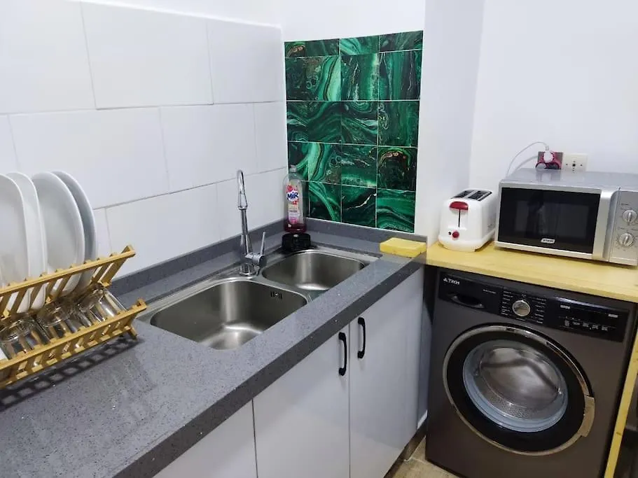 Superbe Appartement Avec Parking Gratuit Et Garde Dakar 0*,